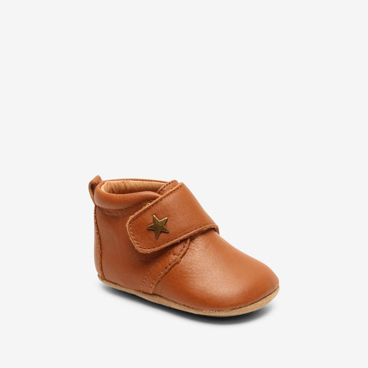 Chaussons en cuir Star | Cognac - SMART Babyshop - Bisgaard