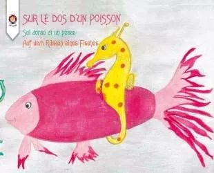 Livre trilingue français - italien - allemand | Sur le dos d'un poisson - SMART Babyshop - Amalthée